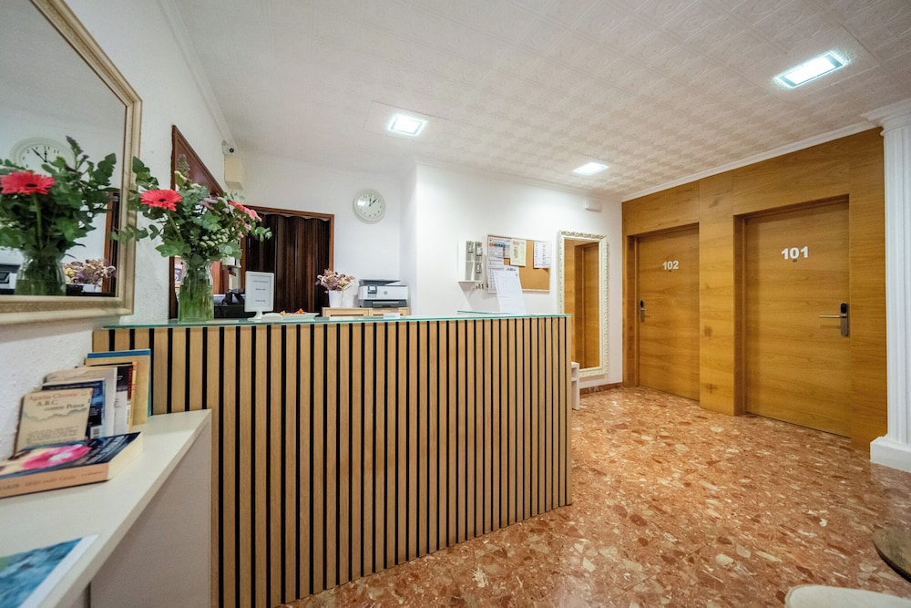 Hostal Menurka 5/50