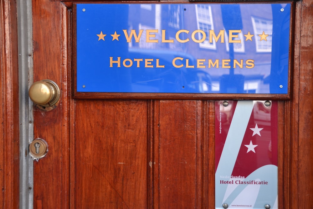 Hotel Clemens 4/56