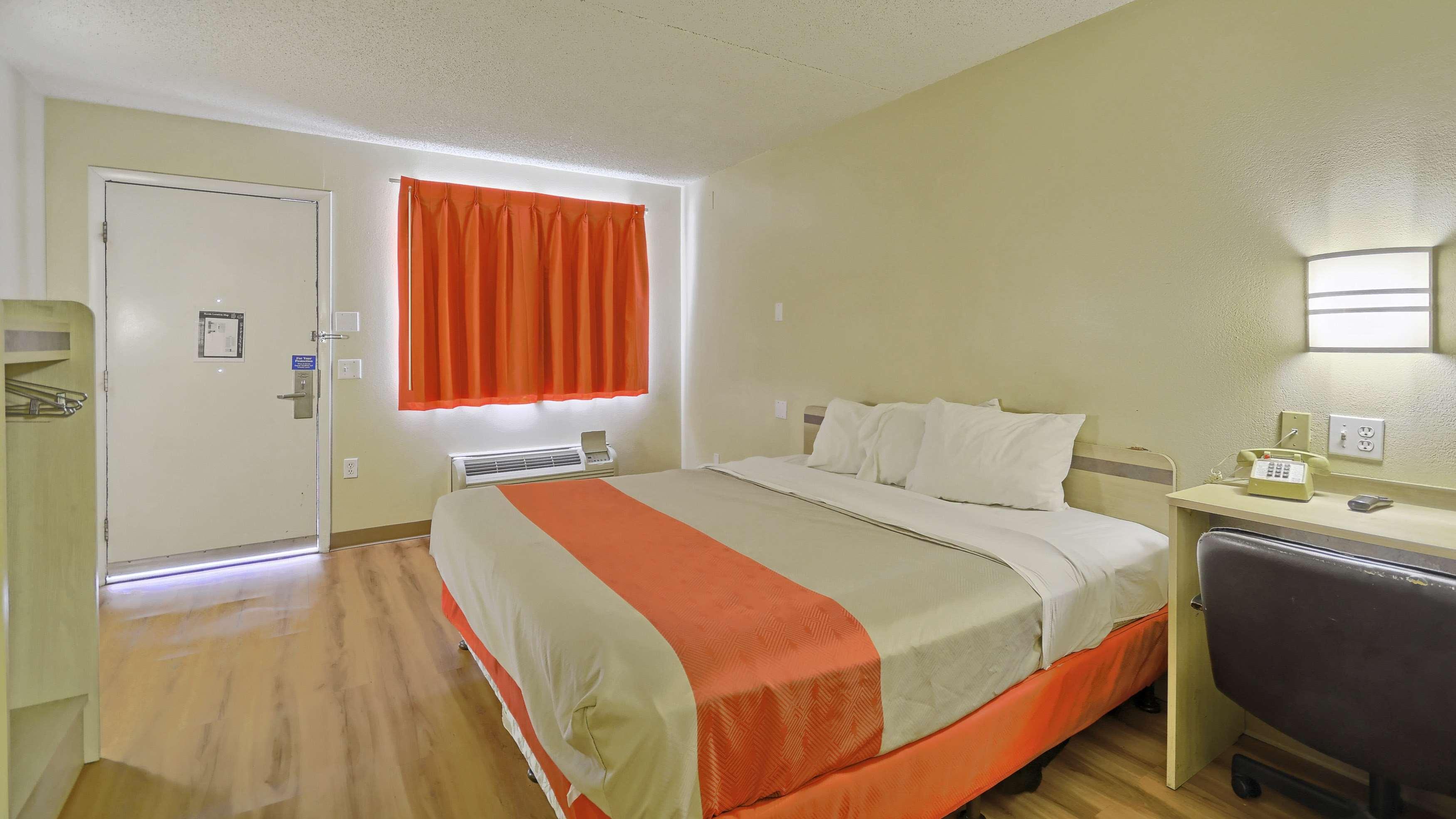 Motel6 Maple Shade Township, NJ - Philadelphia - Mt Laurel 29/42