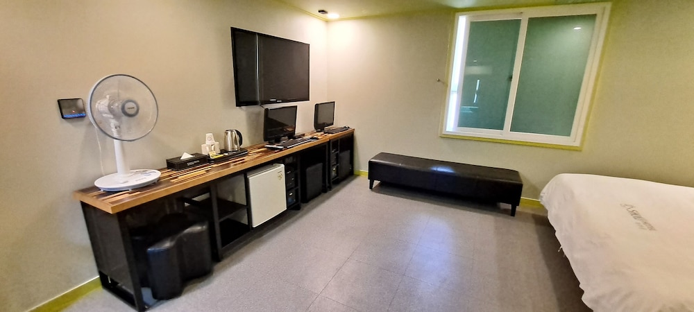 Show Motel Yangsan 15/50