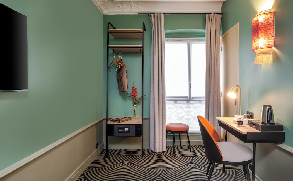 Avalon Hotel Paris Gare Du Nord 48/71