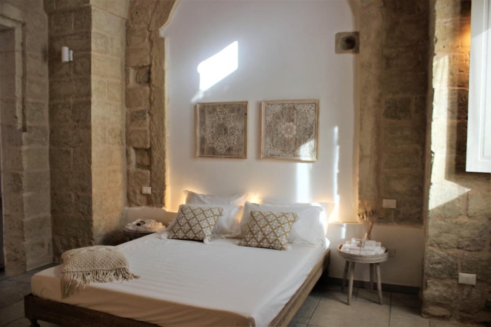 Li Perrini Boutique B&B 8/50