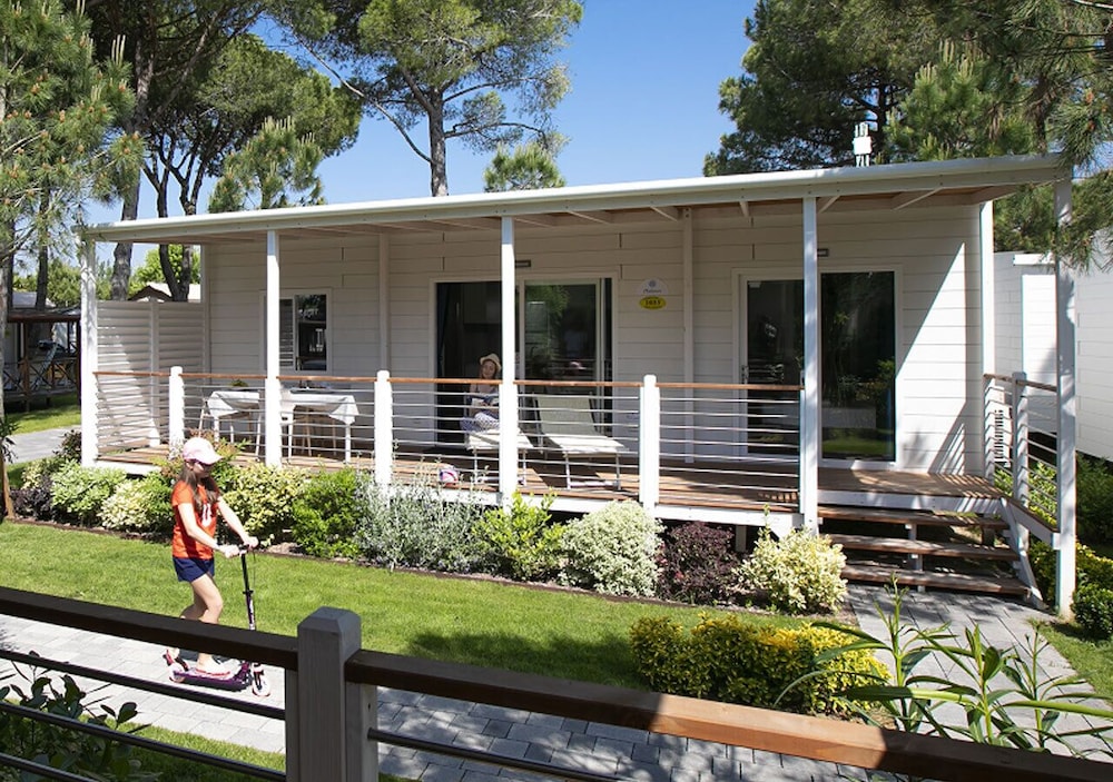 VELA BLU CAMPING VILLAGE 2/67