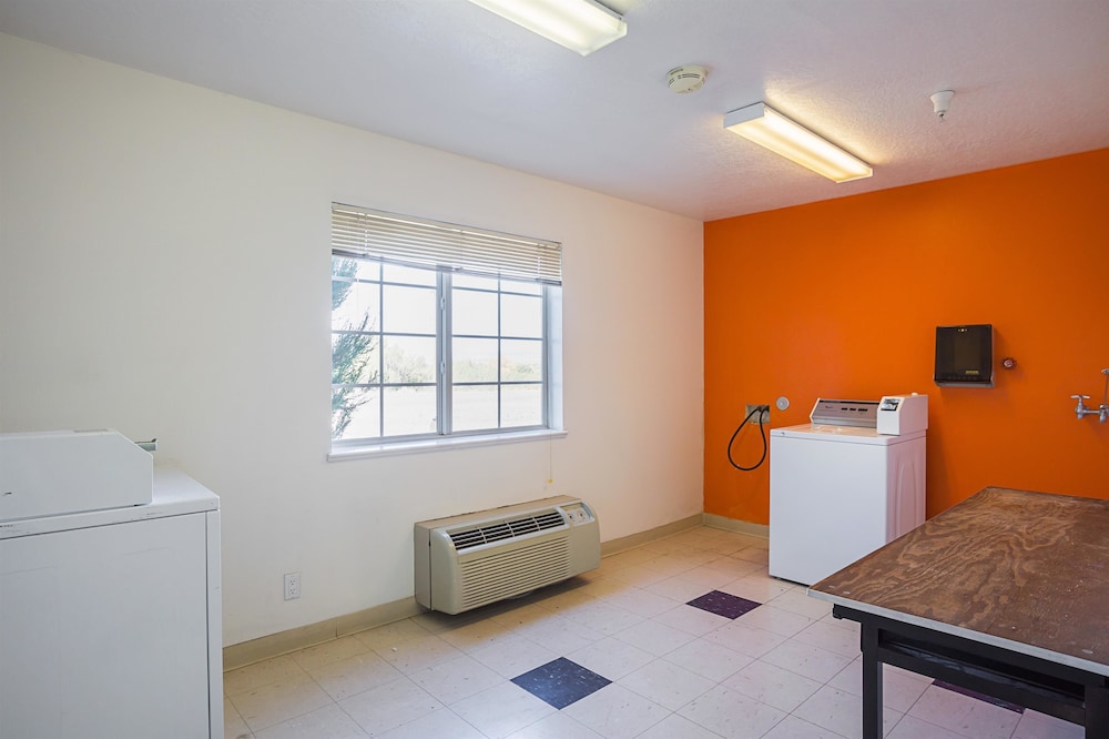 Motel6 Bernalillo, NM 49/62