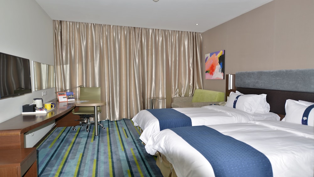 HOLIDAY INN EXPRESS WEIHAI HI-TECH ZONE 7/31