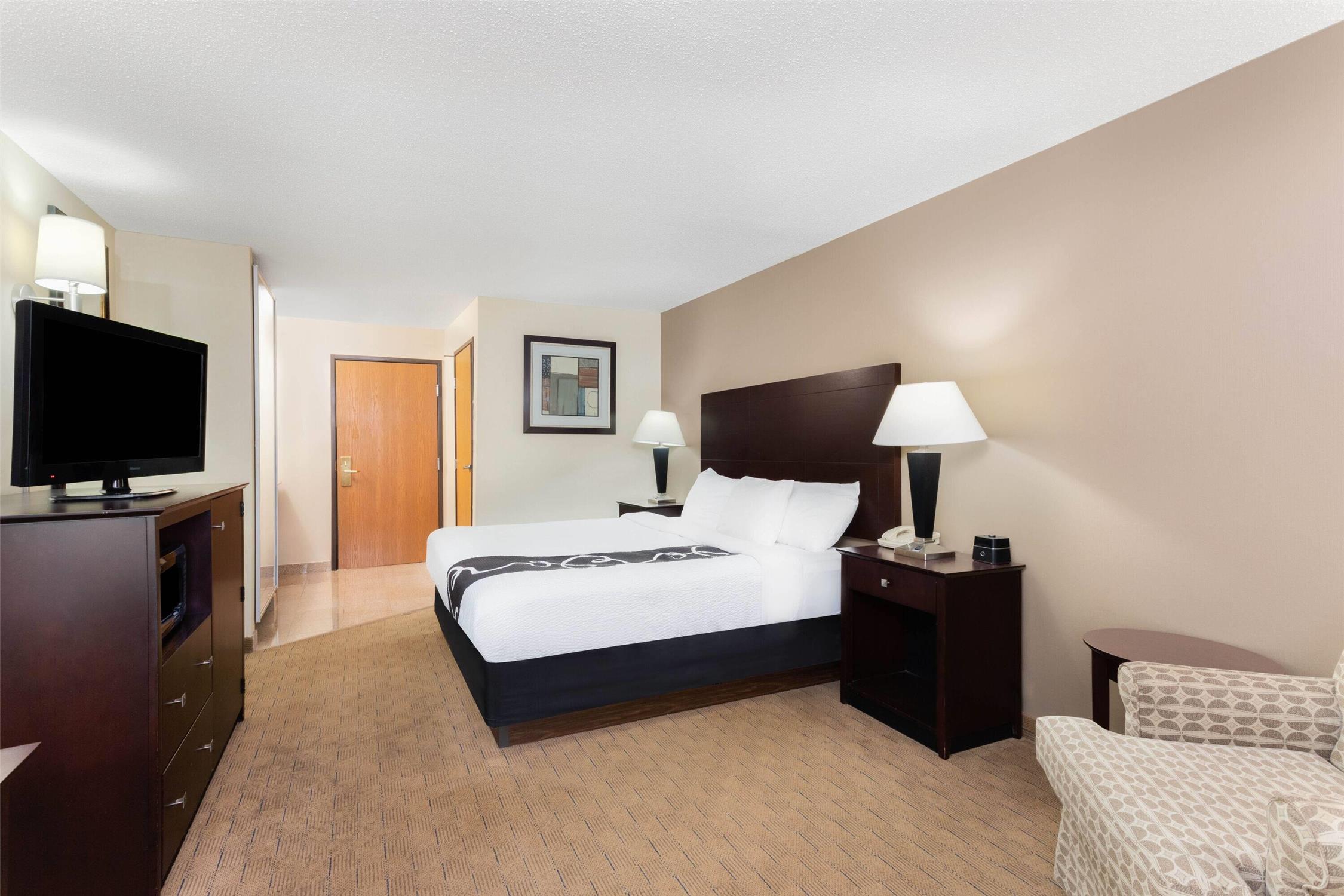 AmericInn by Wyndham Frankfort IN 18/38