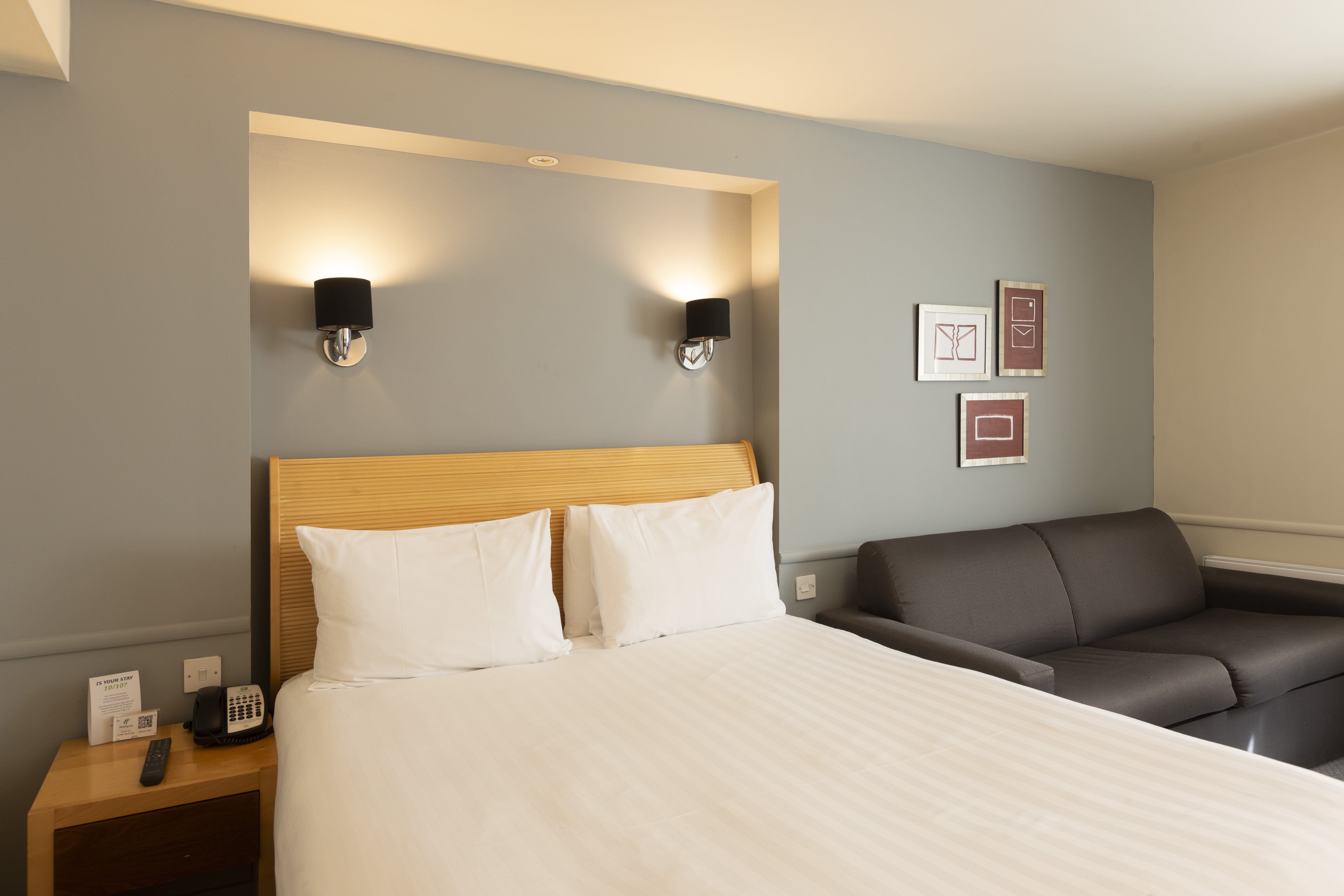 HOLIDAY INN BRENTWOOD M25, JCT 28 29/74