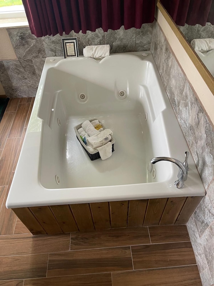 Heritage Inn Hotel 22/23
