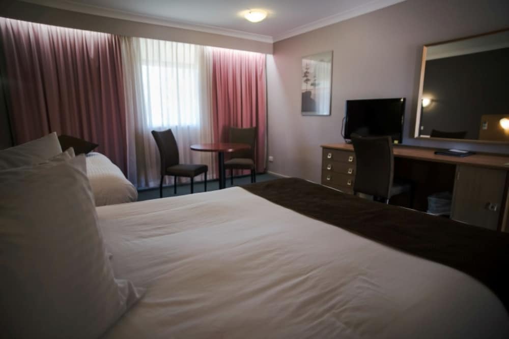2 Bedrooms, Suite, 2 Double Beds