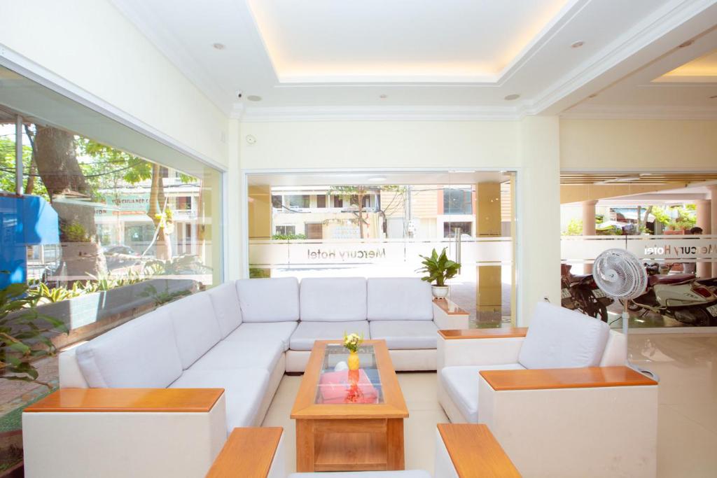 Song Huong Hotel 51/68