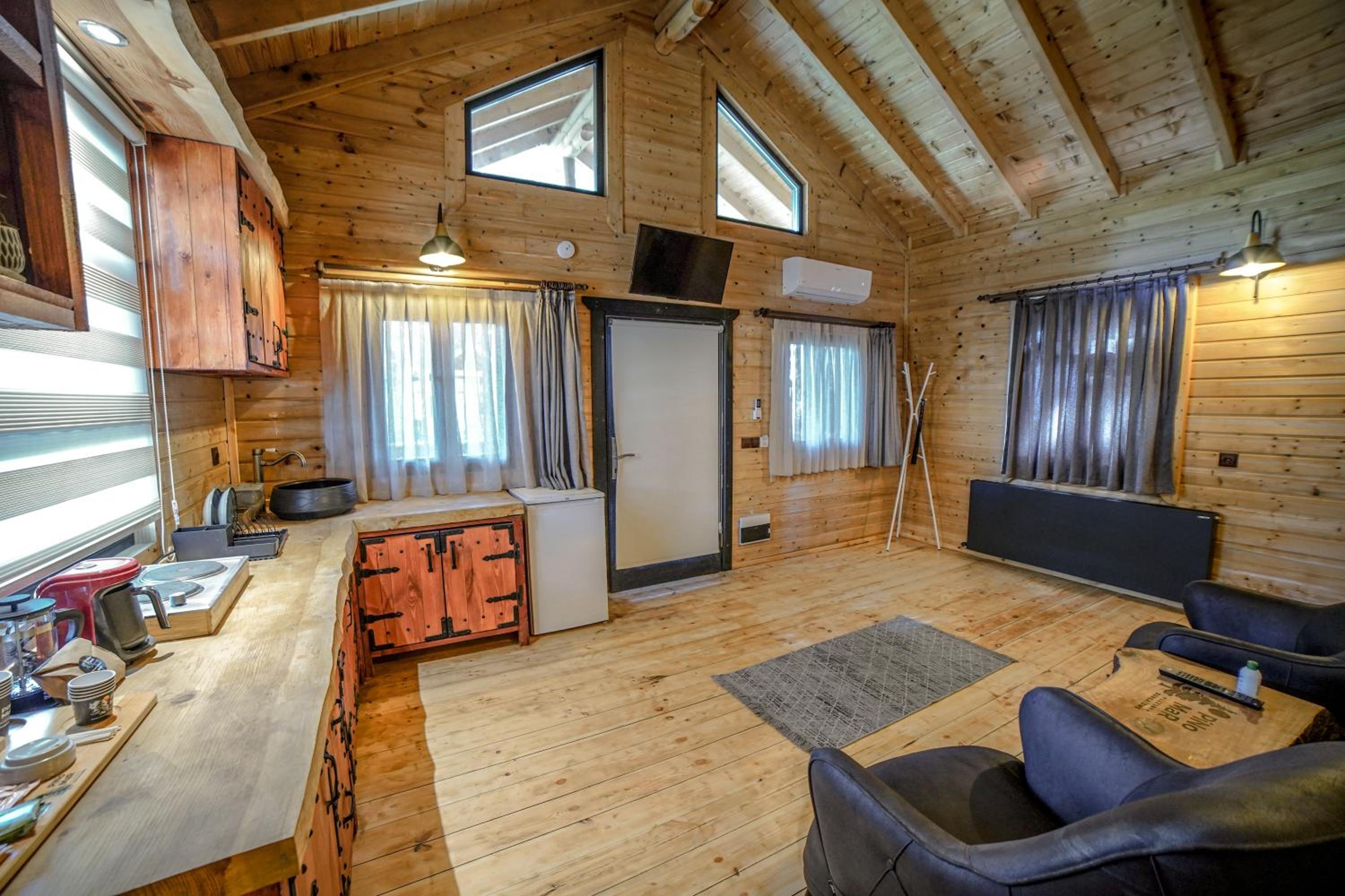 Pino Mar Luxury Bungalows 12/23