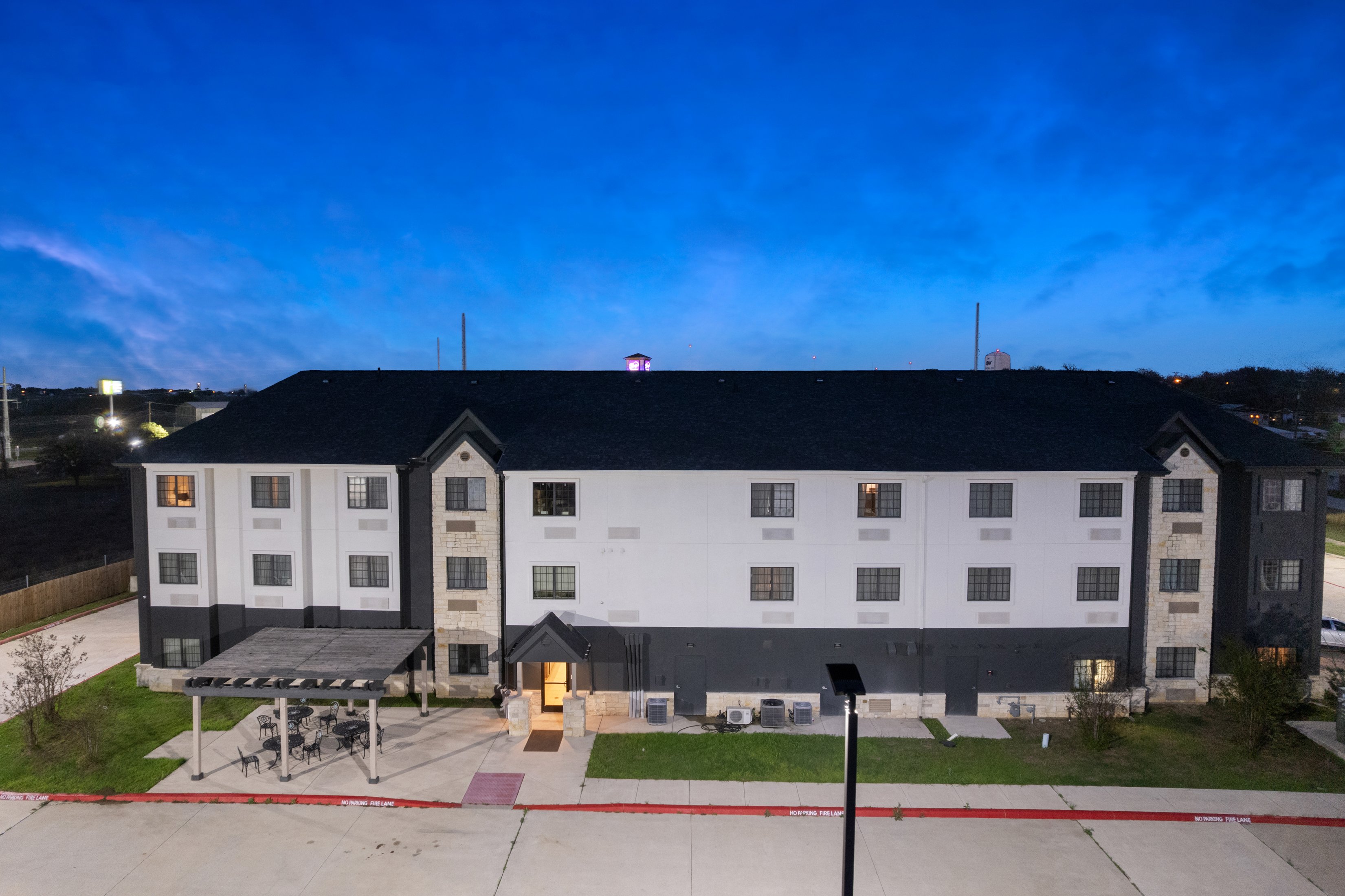 Microtel Inn Suites By Wyndham Gonzales 5/68