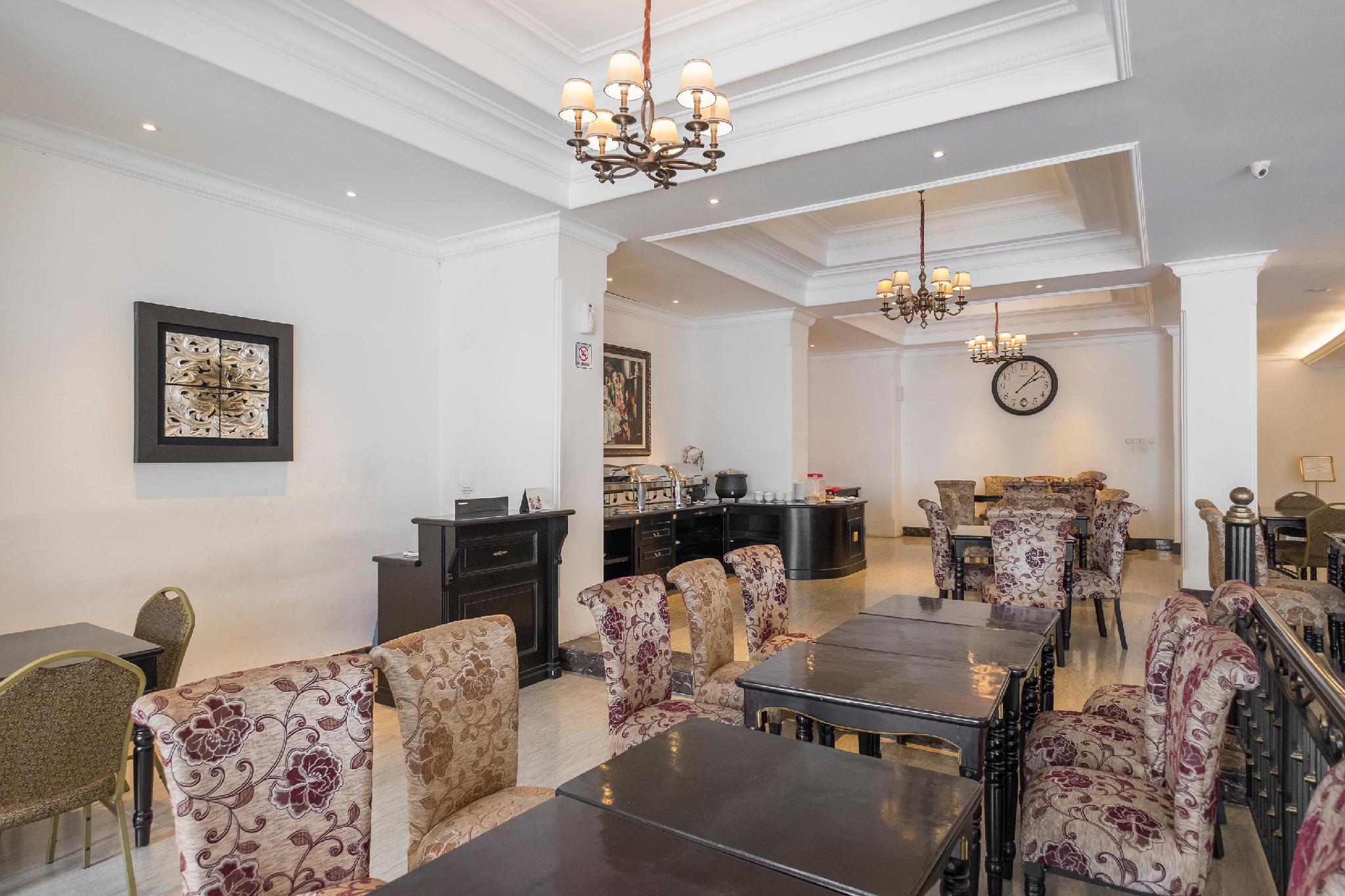Hotel Sutomo 10/16