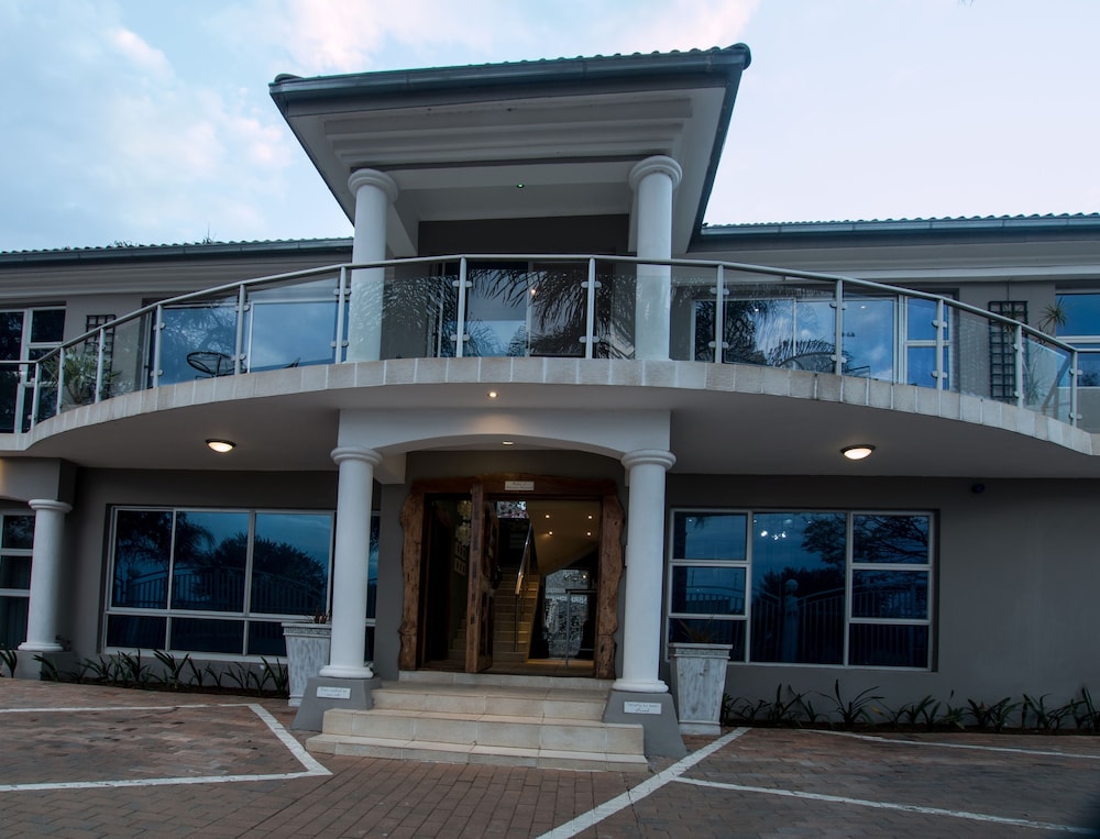 Cocomo Guesthouse Spa And Conference Centre 2/100