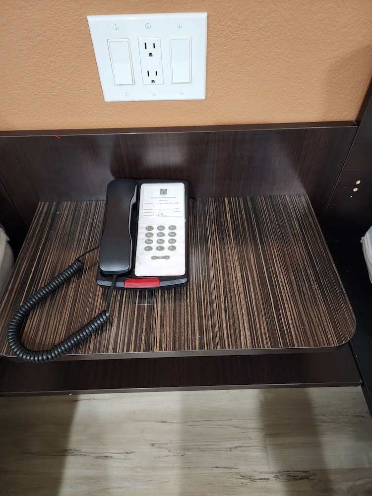 Studio6 Suites Cameron Park, CA - Folsom 30/40
