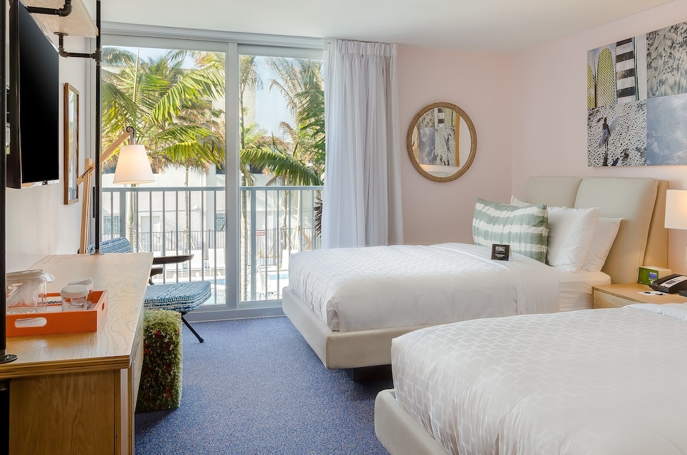 Plunge Beach Hotel 36/66