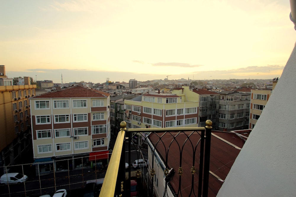 Hira Hotel 7/57