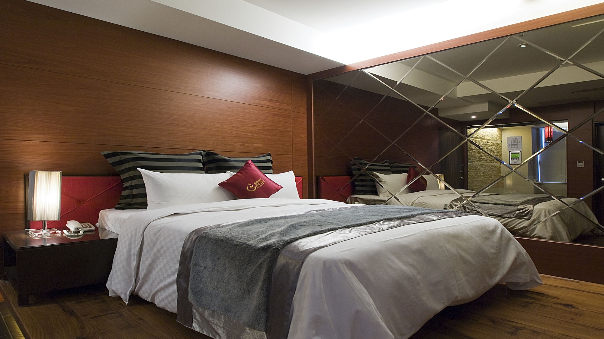 STANDARD, DOUBLE BED