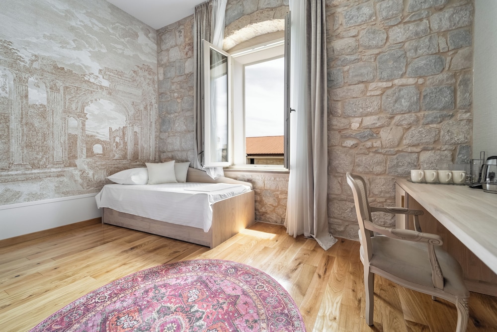 Tifani Luxury Rooms 40/50