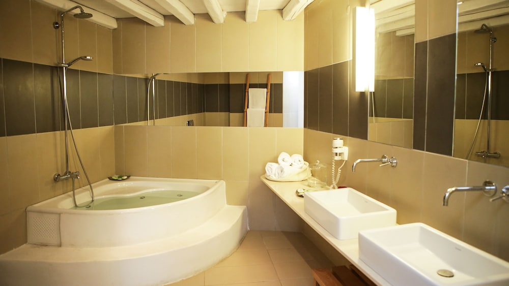 Pylaia Boutique Hotel 109/112