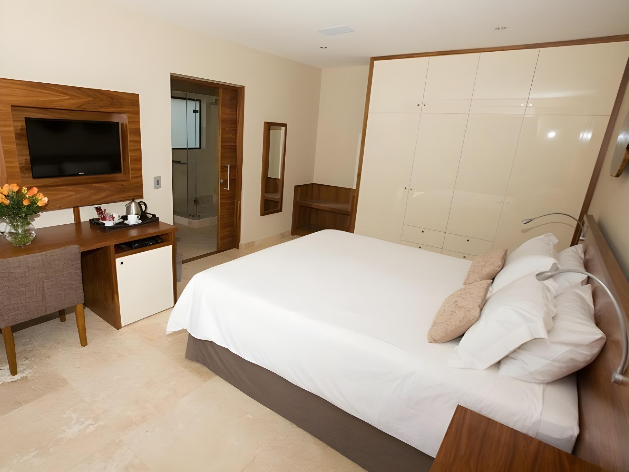 Standard, King Bed
