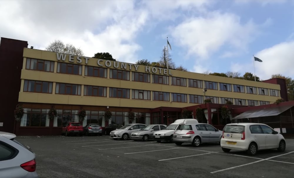 West County Hotel 24/30
