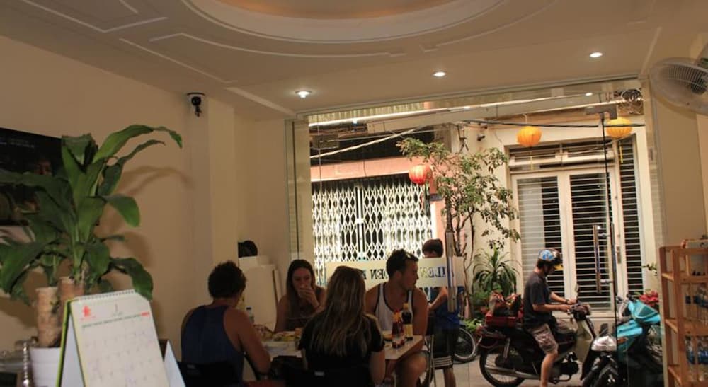 Ailen Garden Hotel 44/48