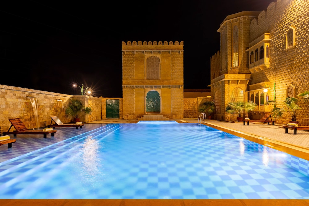 Sairafort Sarovar Portico 23/33
