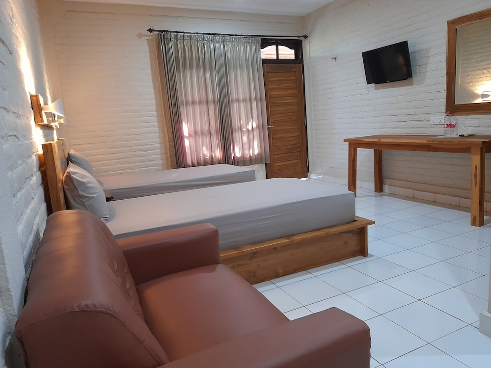 Puri Bali Lovina 28/50