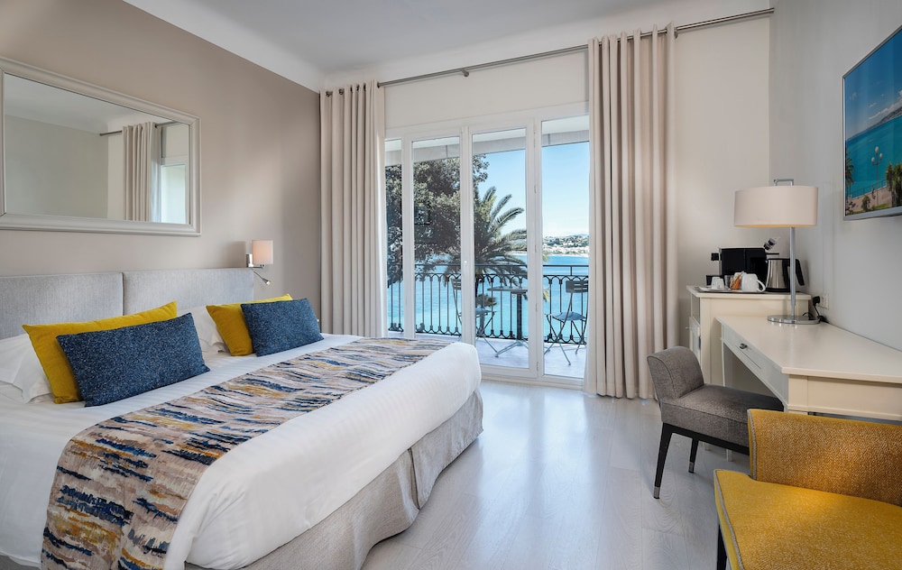 Privilege, Sea View, Balcony