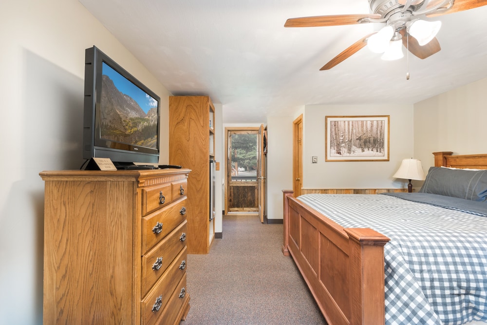 4 Seasons Inn on Fall River 46/76