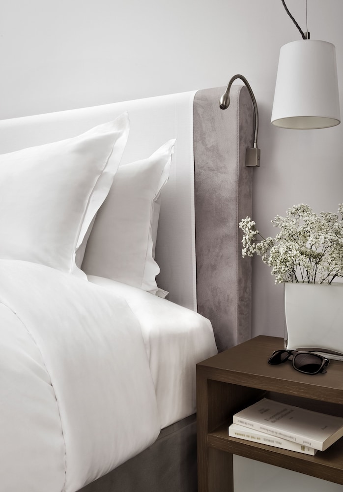 SOFITEL PARIS ARC DE TRIOMPHE 23/68