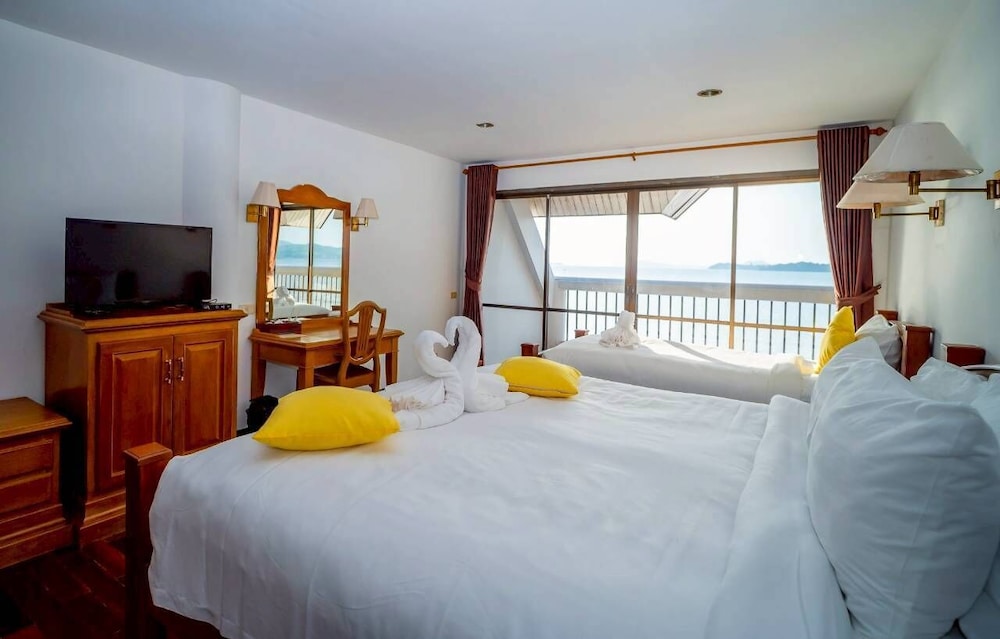 Jansom Beach Resort 26/67