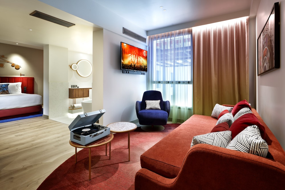 Hard Rock Hotel Madrid 48/81