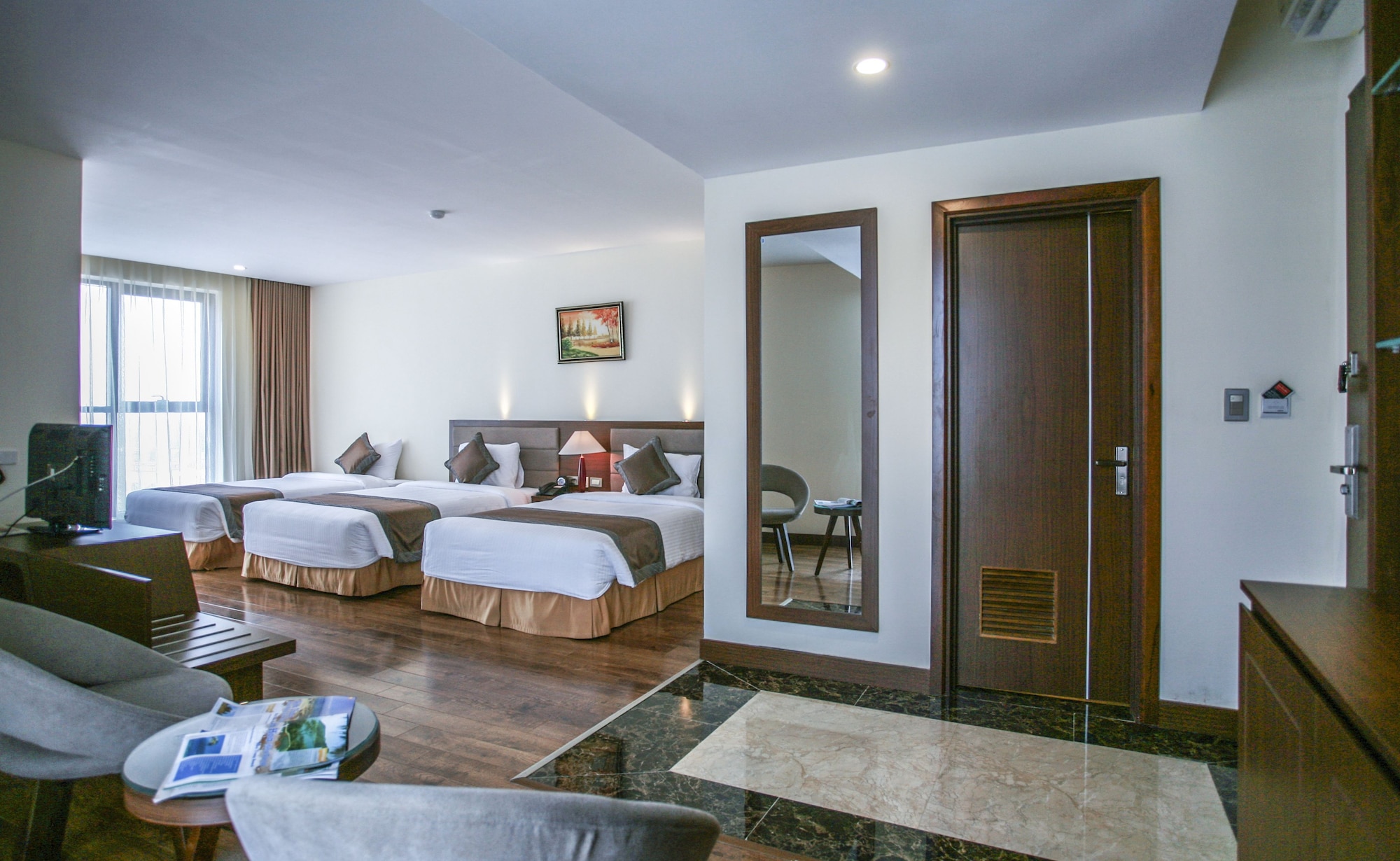 غرفة ديلوكس ثلاثية بثلاثة أسرّة، Muong Thanh Grand Quang Tri Hotel 10/10