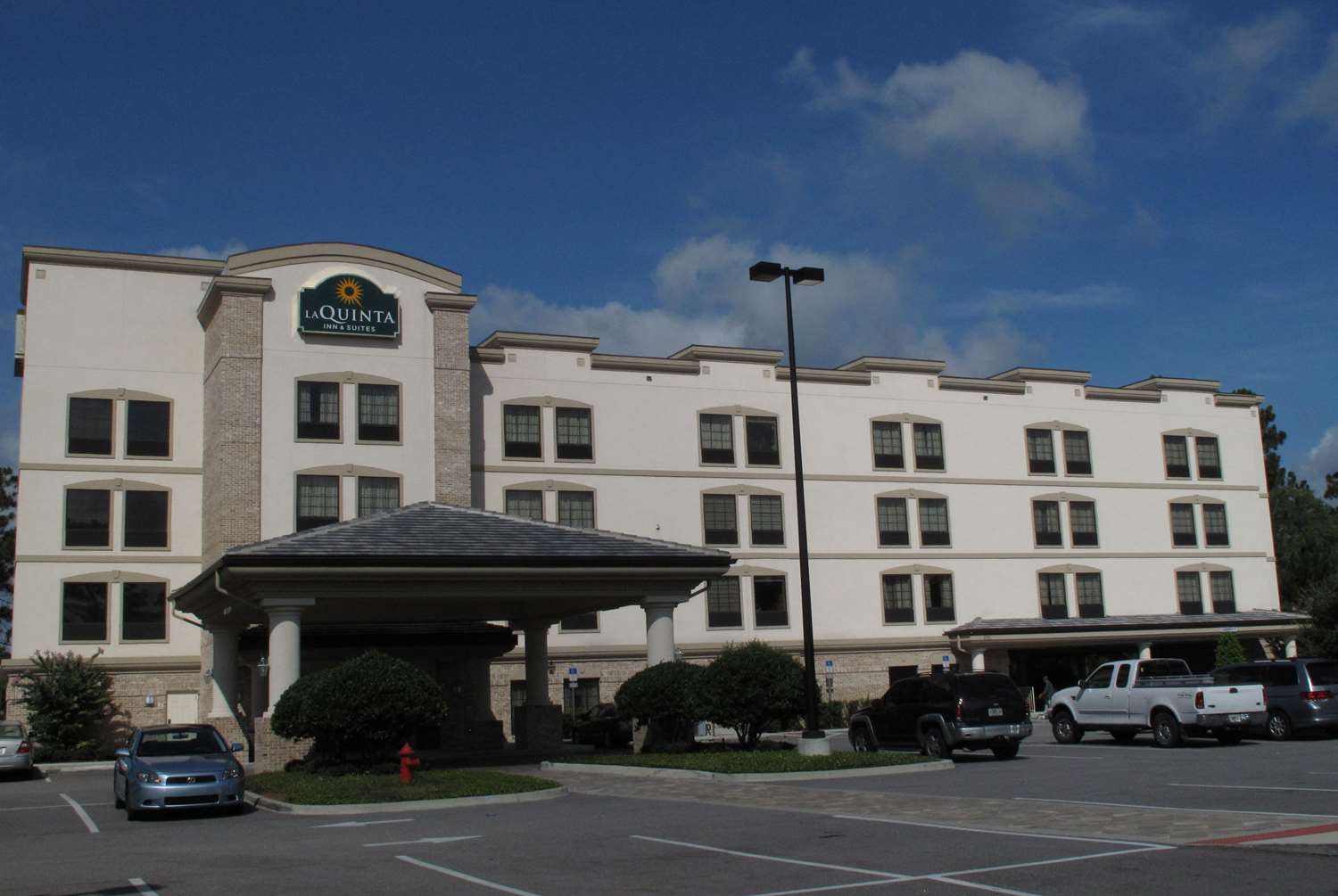 La Quinta Inn & Suites by Wyndham Port Orange / Daytona 53/57