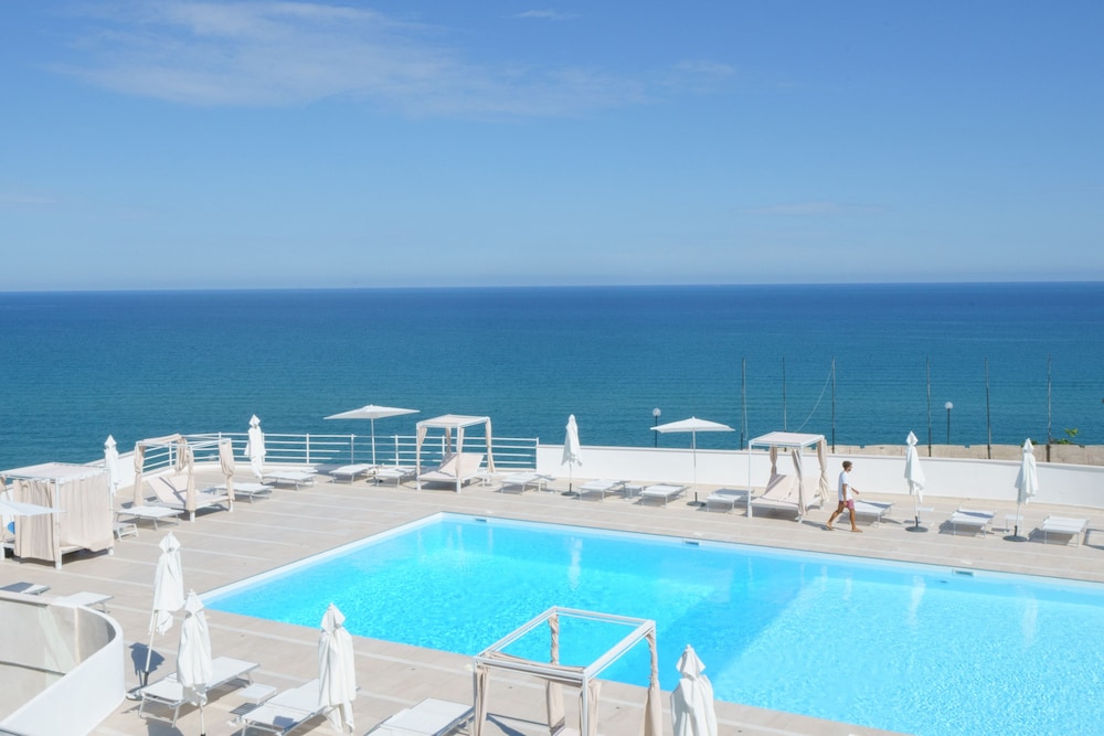 Rodi Resort 41/48