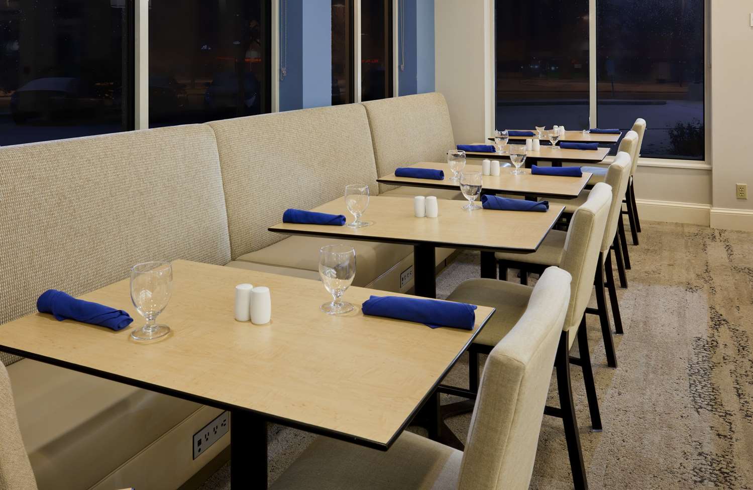 restaurant cafeteria