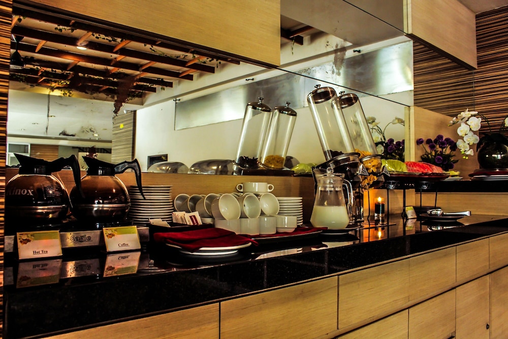 Tusita Boutique Hotel 44/54