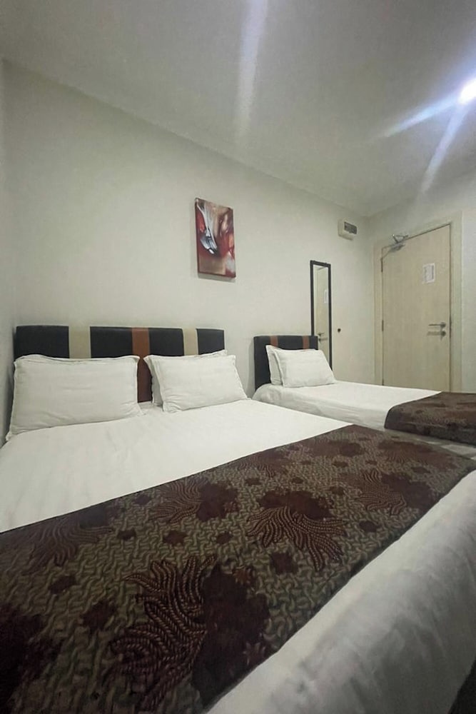 Hotel Mutiara KGMMB by ZUZU 37/53