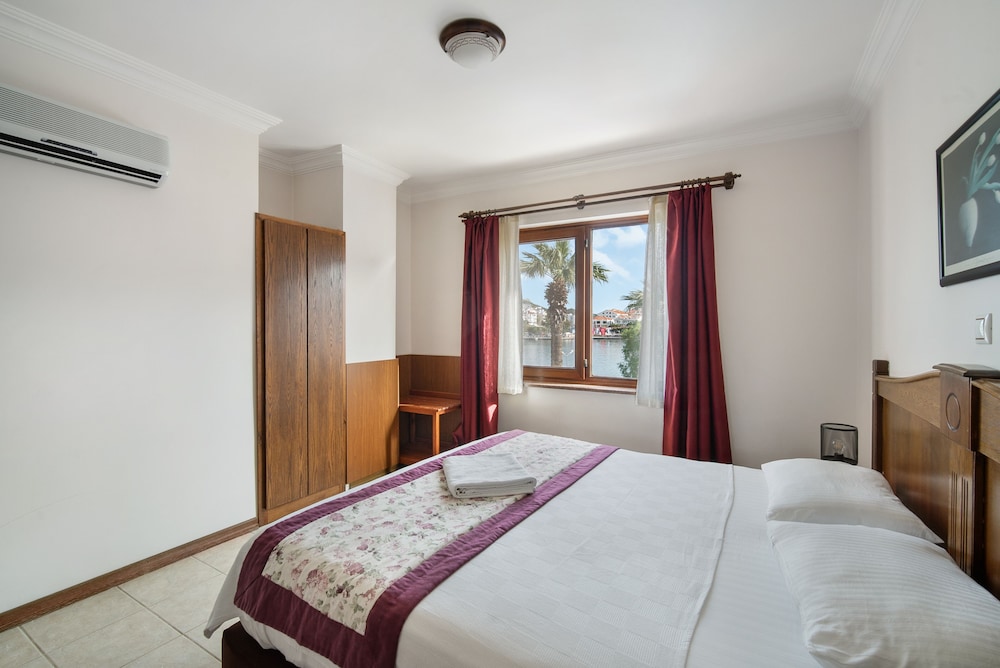 Fora Apart Hotel 10/49
