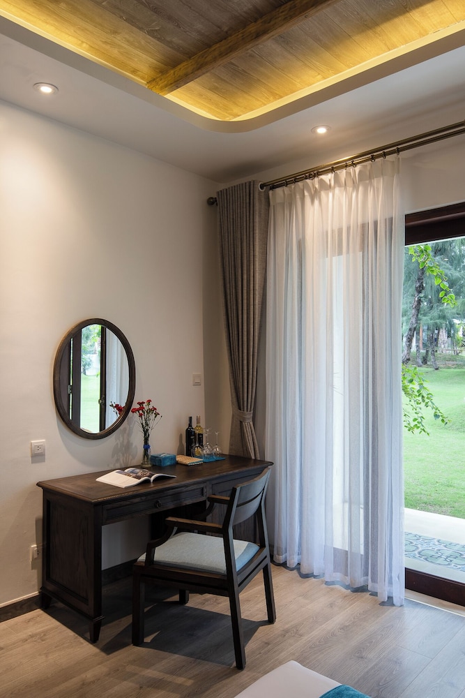 Stelia Beach Resort 9/50