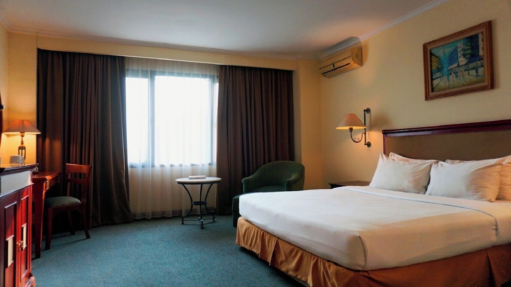 Mega Anggrek Hotel and Convention 16/57