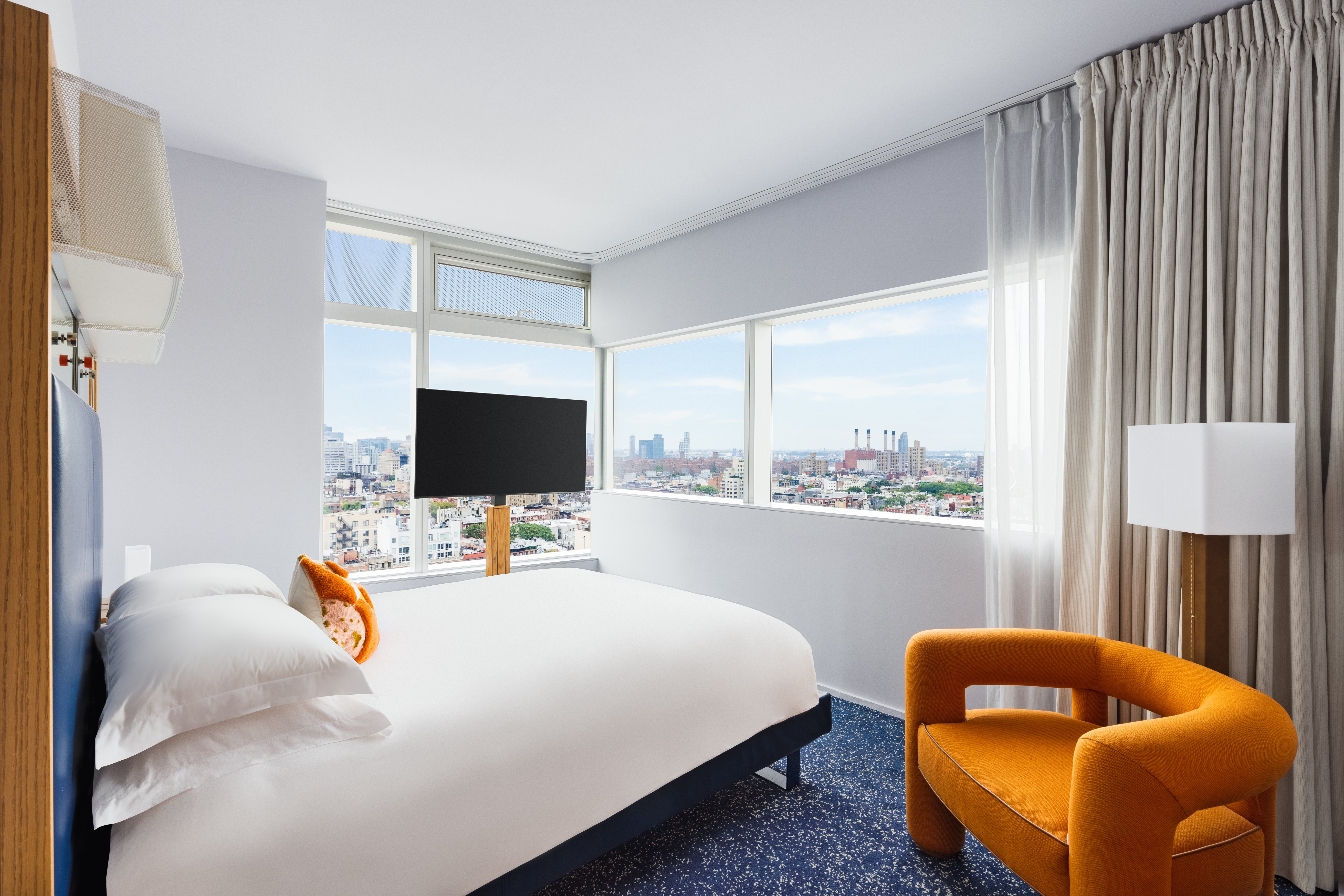 STANDARD, QUEEN BED, ACCESSIBLE