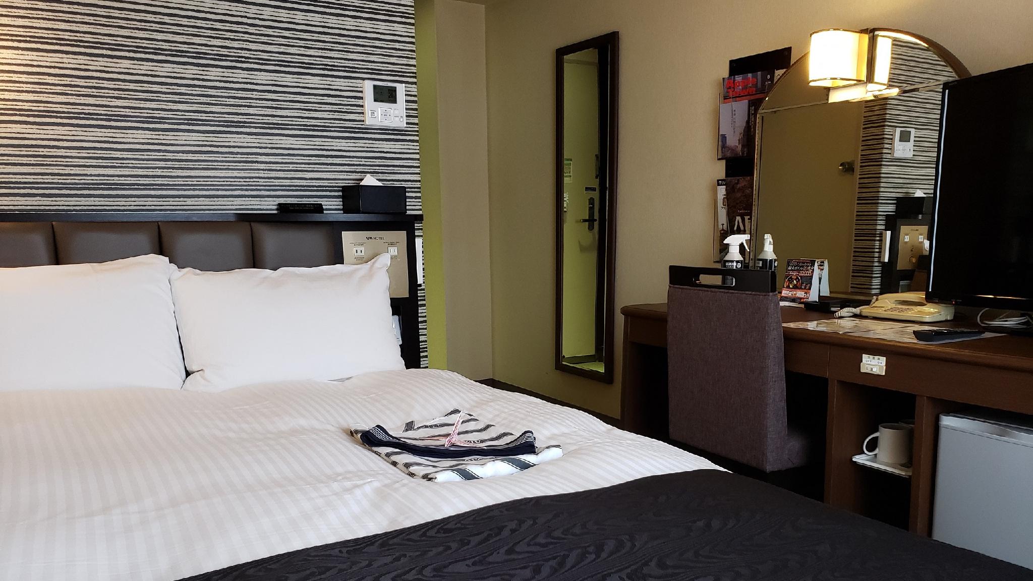 Semi Room, Standard, Semi Double Bed, Smoking
