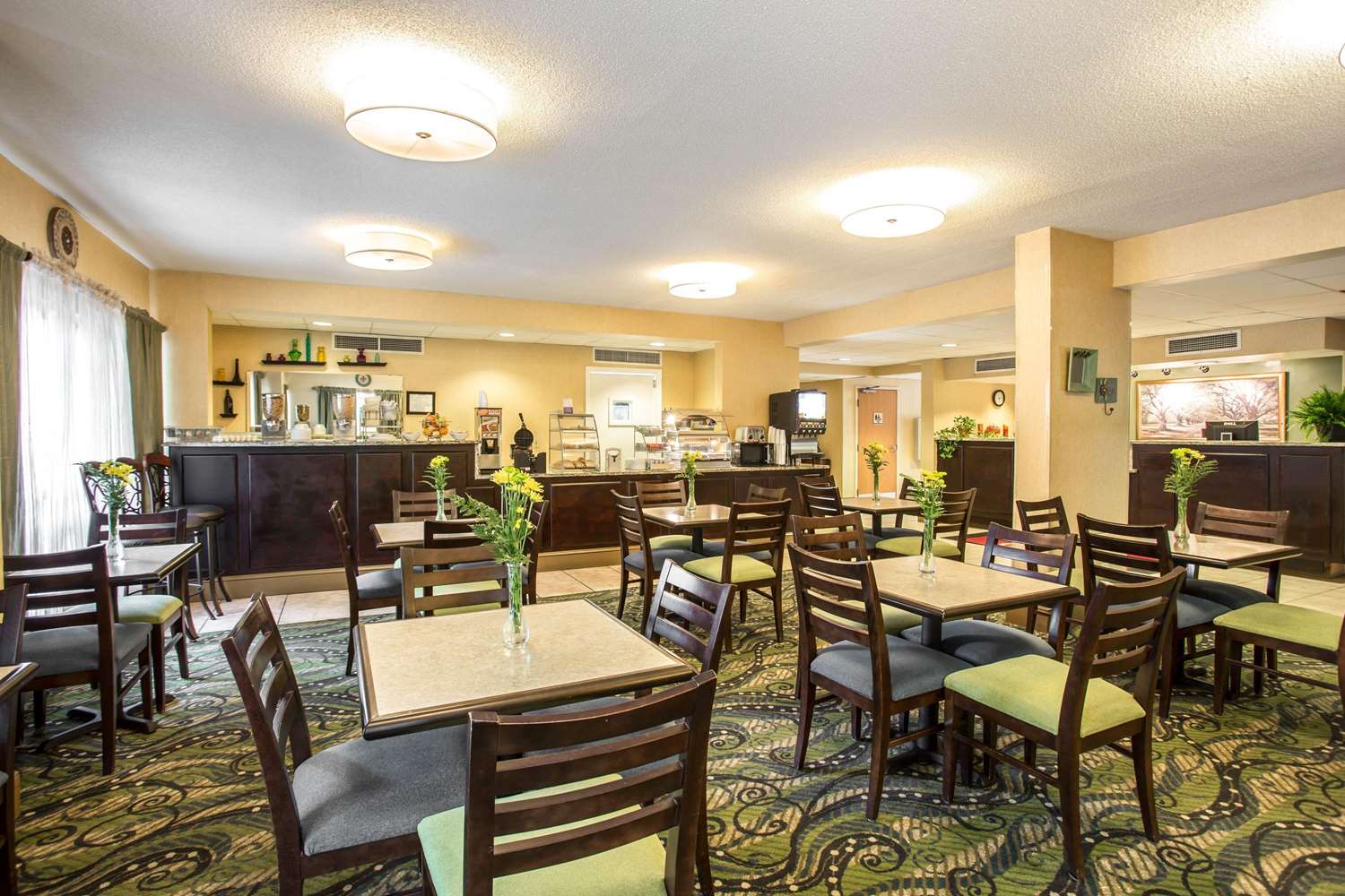 restaurant cafeteria