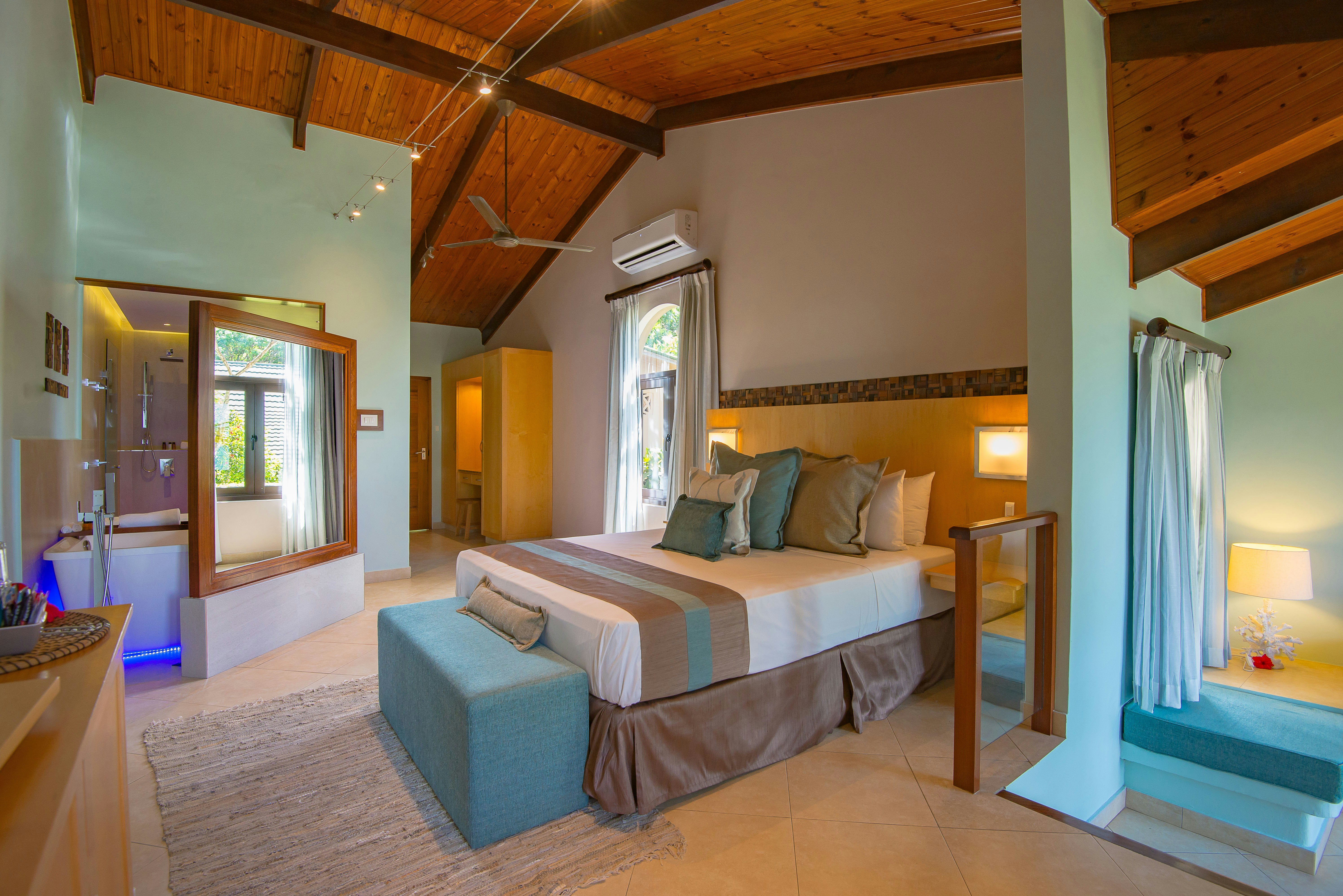 Coco de Mer Hotel and Black Parrot Suites 17/79