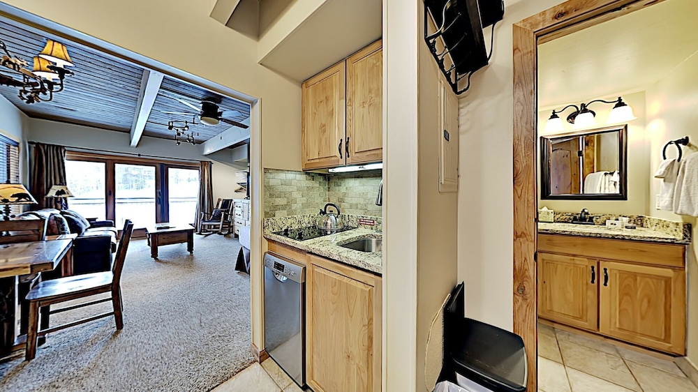 Timberline Condominiums 55/81