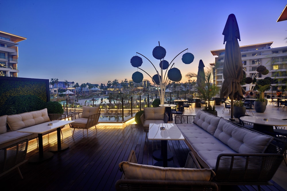 Azura World Hotel 31/46