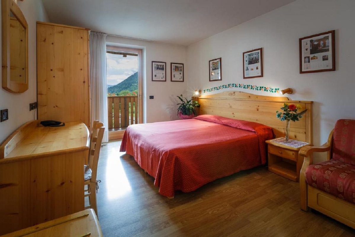 Standard, Double or Twin Bed